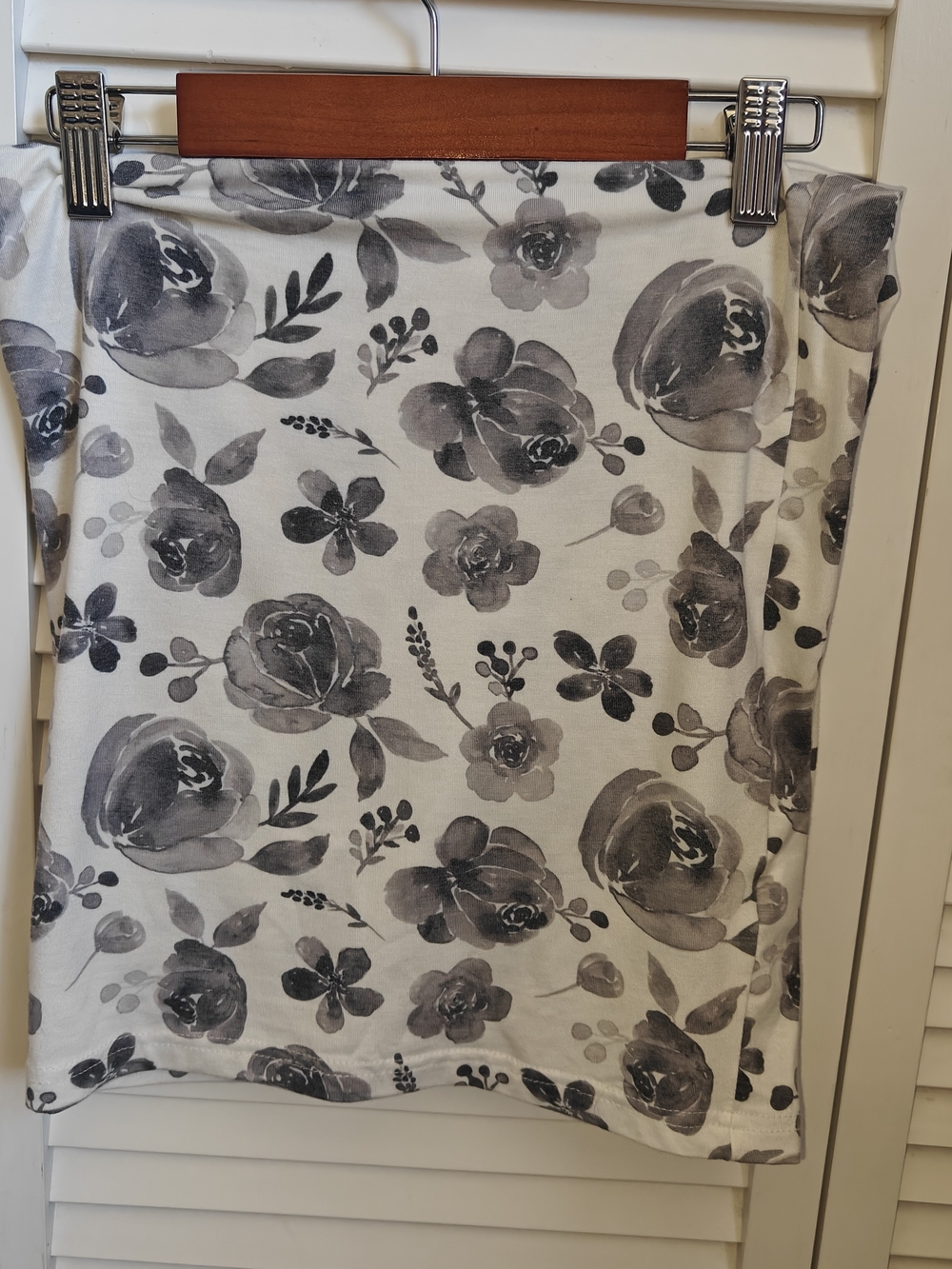 Copper Pearl Multi-use Cover in the Rowan Floral Print